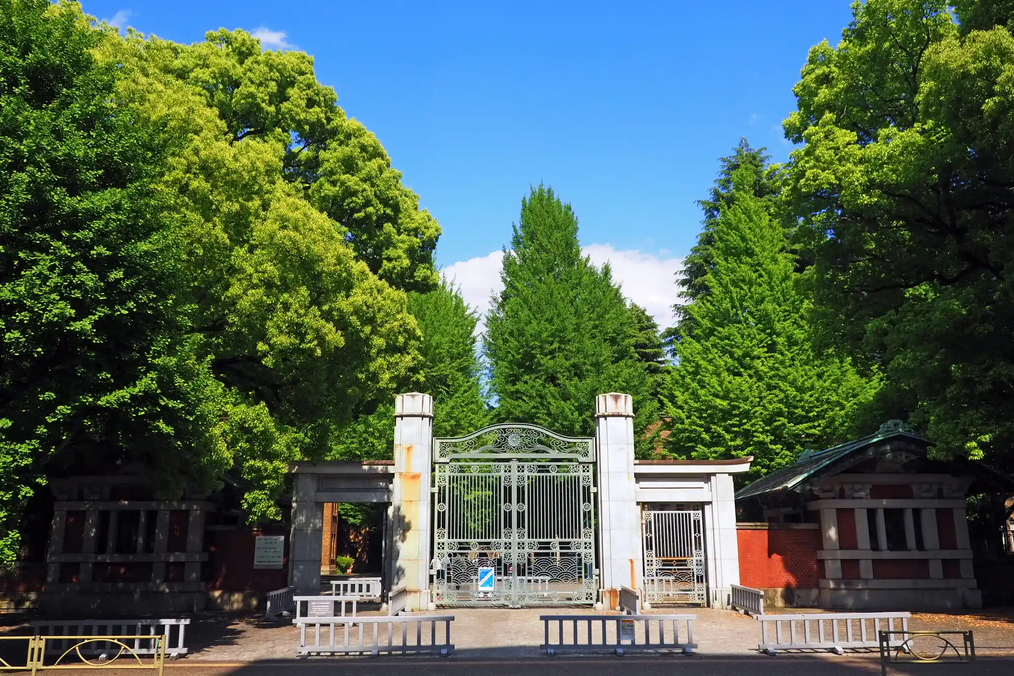 東大正門（本郷）